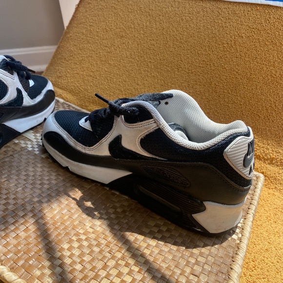 Custom Nike sneakers - Picture 2 of 2